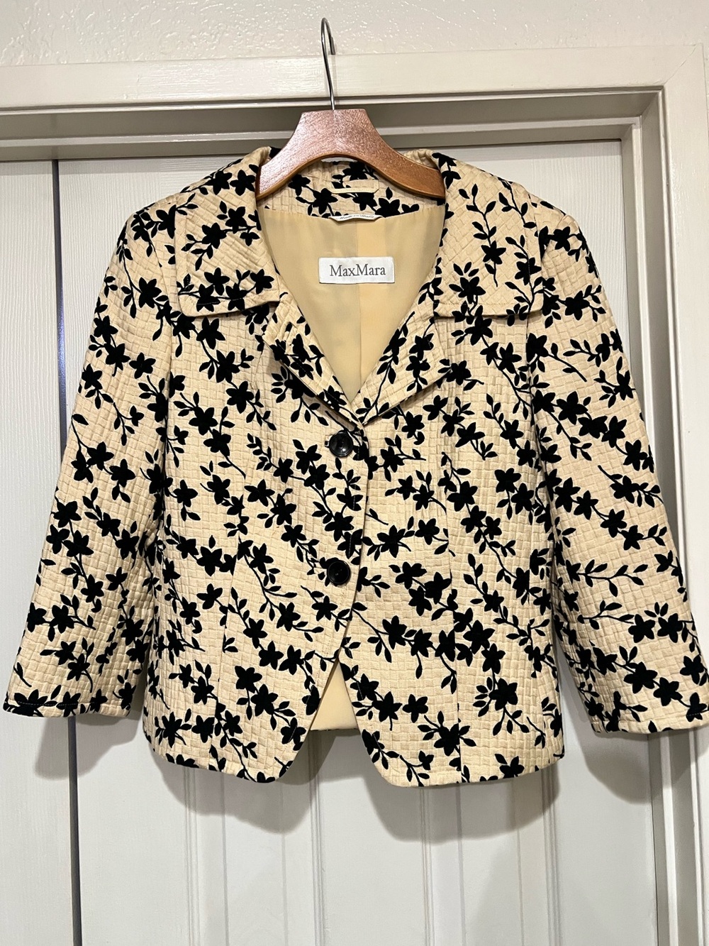 MAXMARA SILK BLEND CREAM/BLACK FLORAL QUILTED BLAZER SIZE 8 - Picture 2 of 11